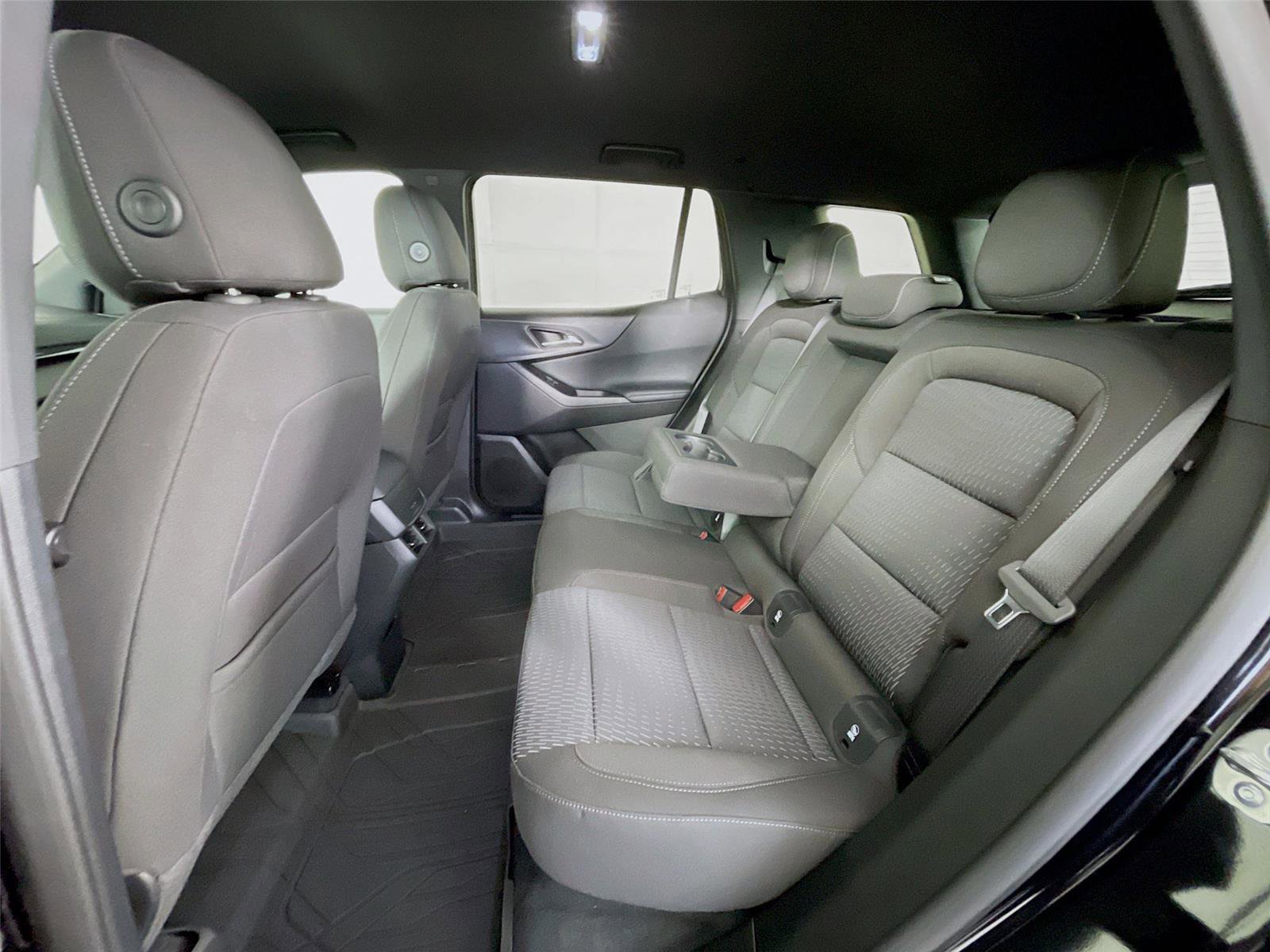 Used 2026 Chevrolet Equinox LT FWD image 27