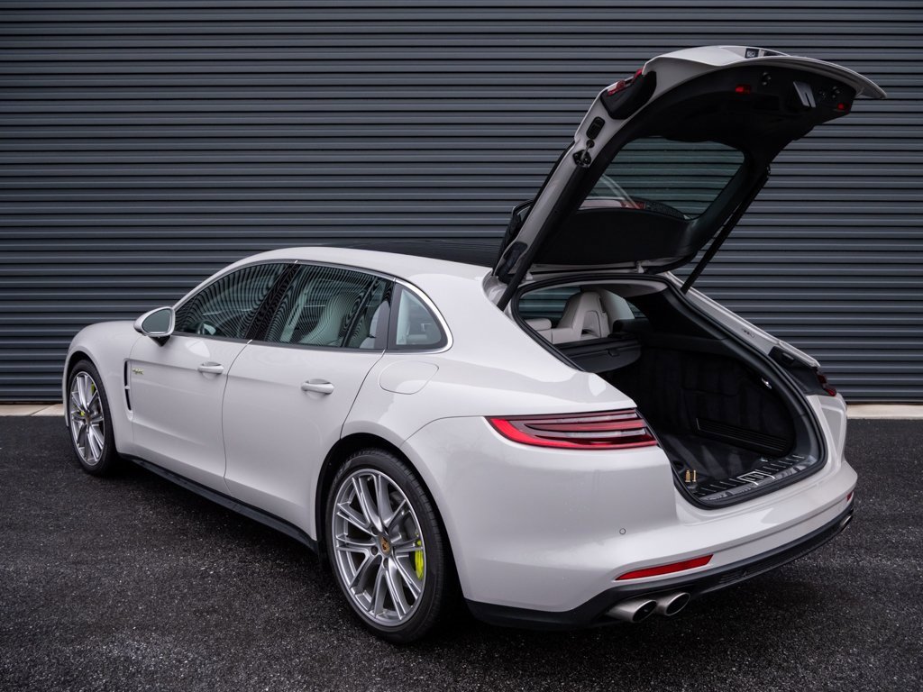 Used 2020 Porsche Panamera 4 image 32