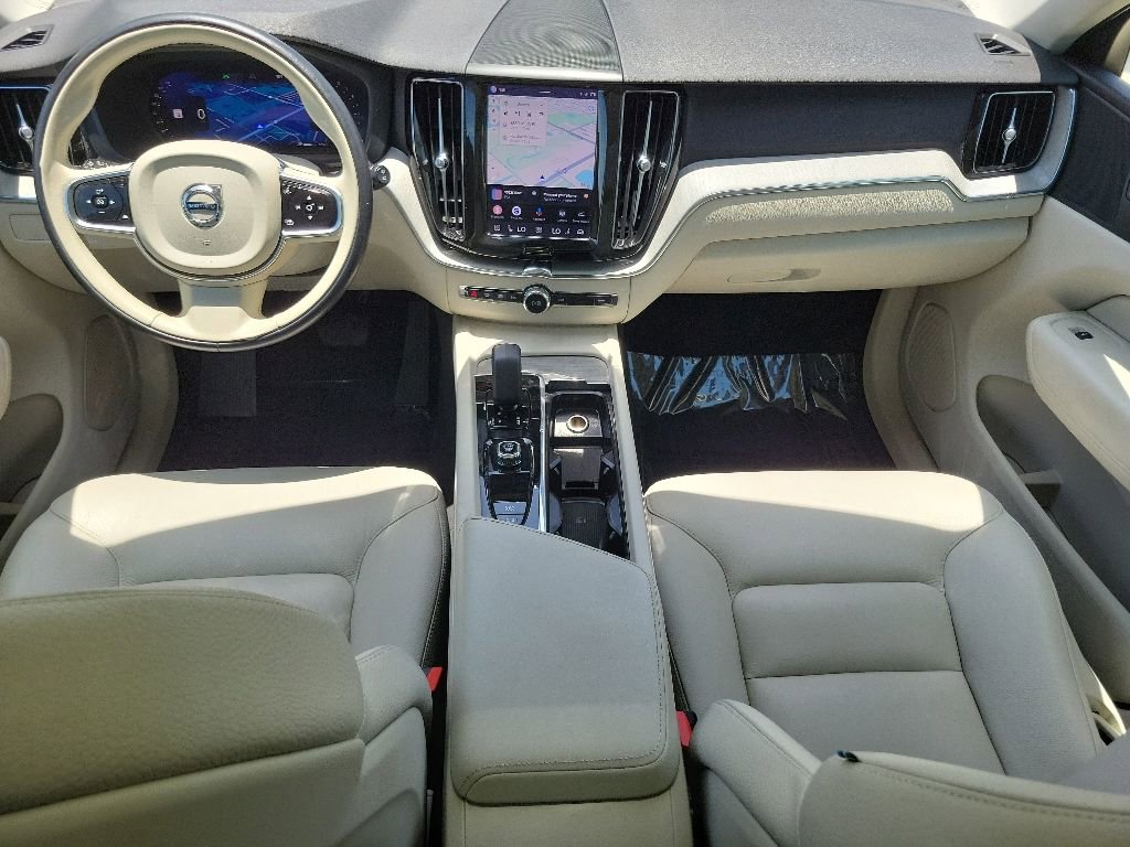 Used 2024 Volvo XC60 B5 Plus w/ Protection Package Premier AWD/4WD image 11