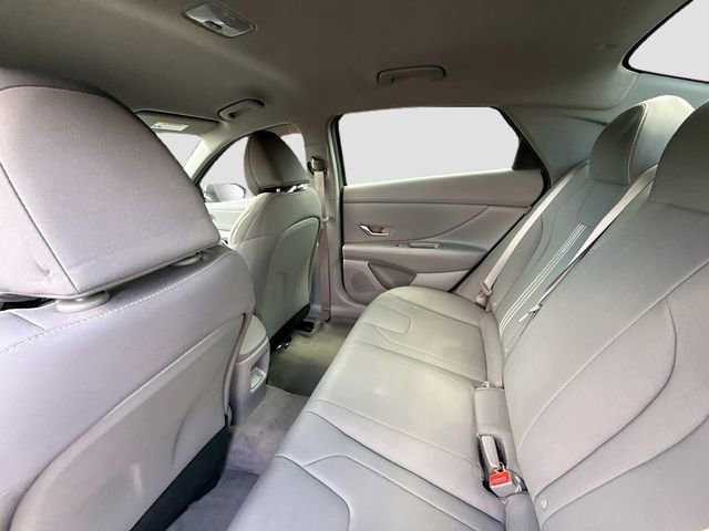 Certified 2025 Hyundai Elantra Sport FWD image 23