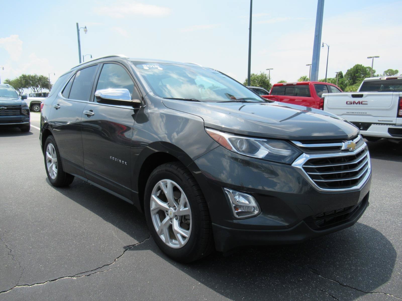Certified 2018 Chevrolet Equinox Premier FWD image 3