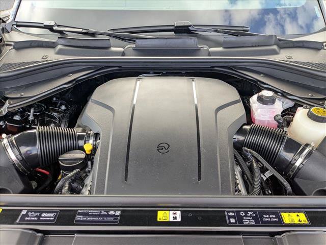 New 2026 Land Rover Range Rover SV AWD/4WD image 18