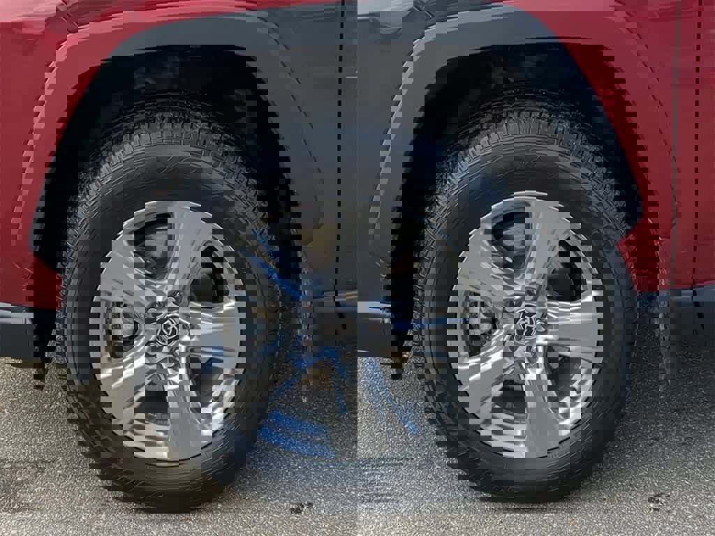 Used 2023 Toyota RAV4 XLE w/ Convenience Package image 13