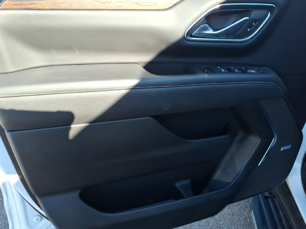 Used 2023 Chevrolet Tahoe Premier w/ Advanced Technology Package AWD/4WD image 13