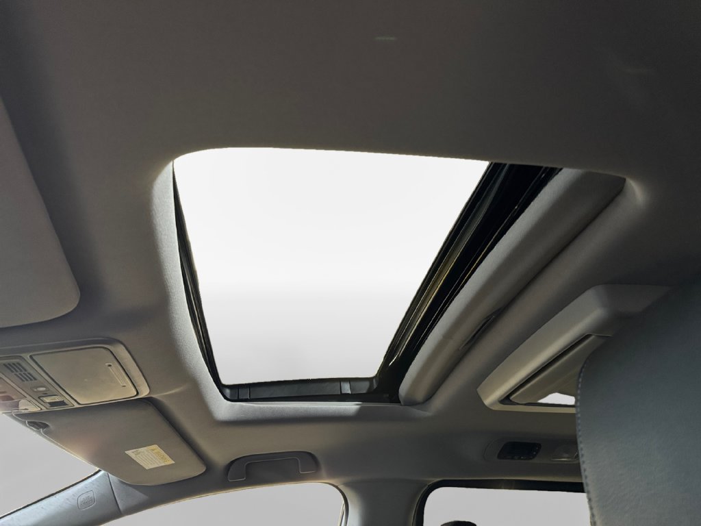 Used 2023 Honda Odyssey Touring image 23