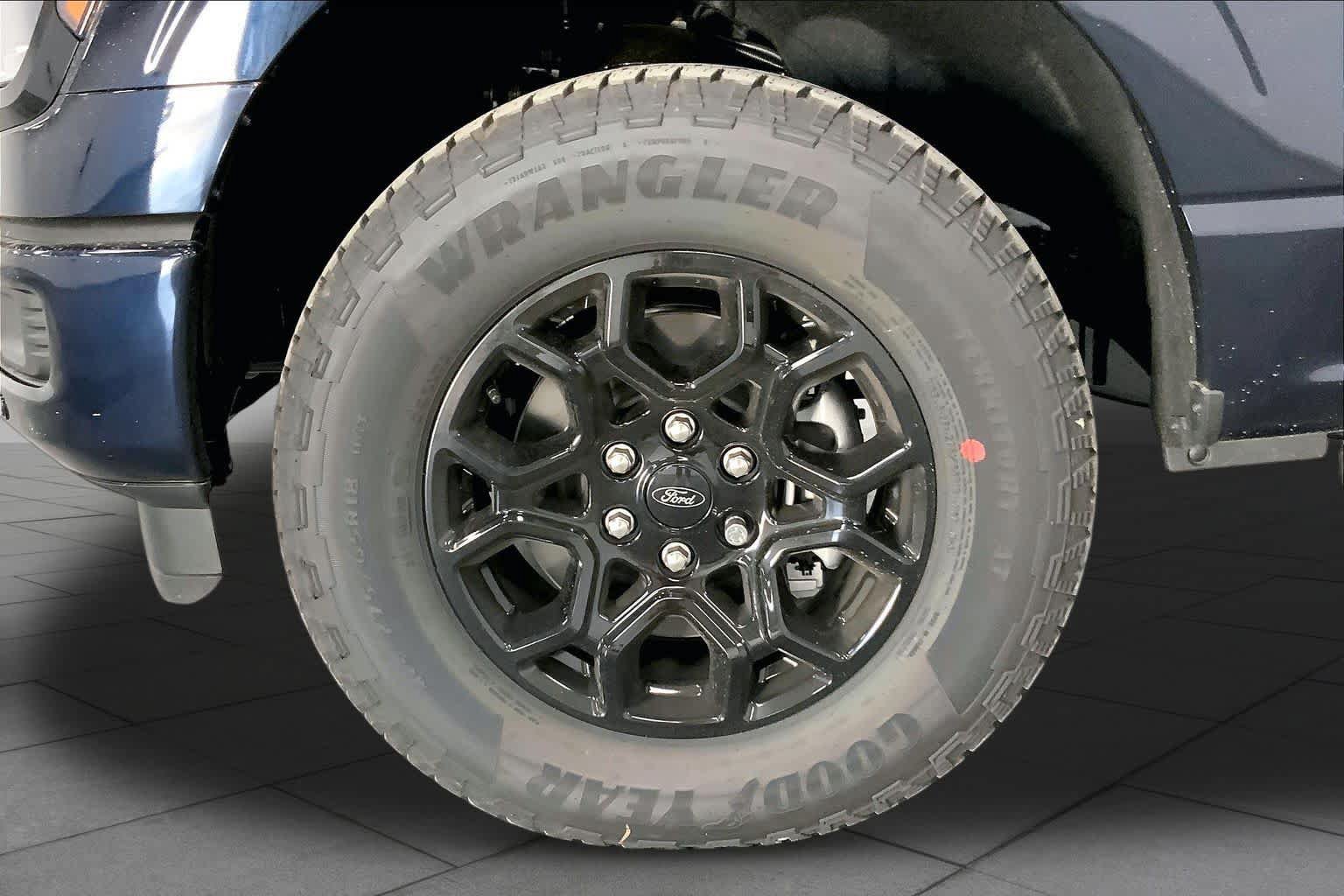 New 2026 Ford F150 XLT w/ Equipment Group 302A MID AWD/4WD image 9