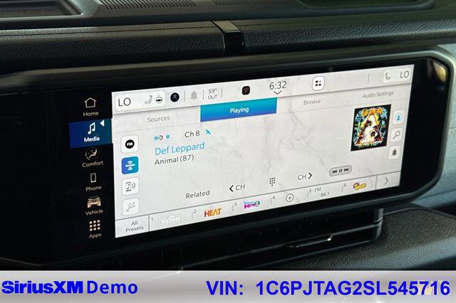 Used 2025 Jeep Gladiator Willys image 35