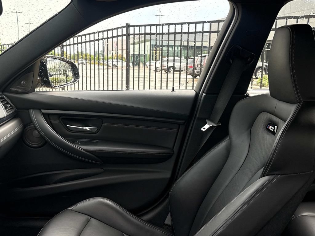 Used 2018 BMW M3 RWD image 17
