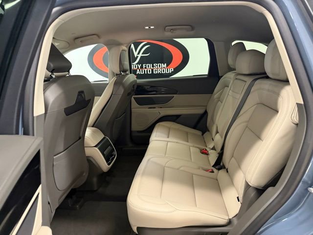 Used 2025 Lincoln Nautilus Premier image 16