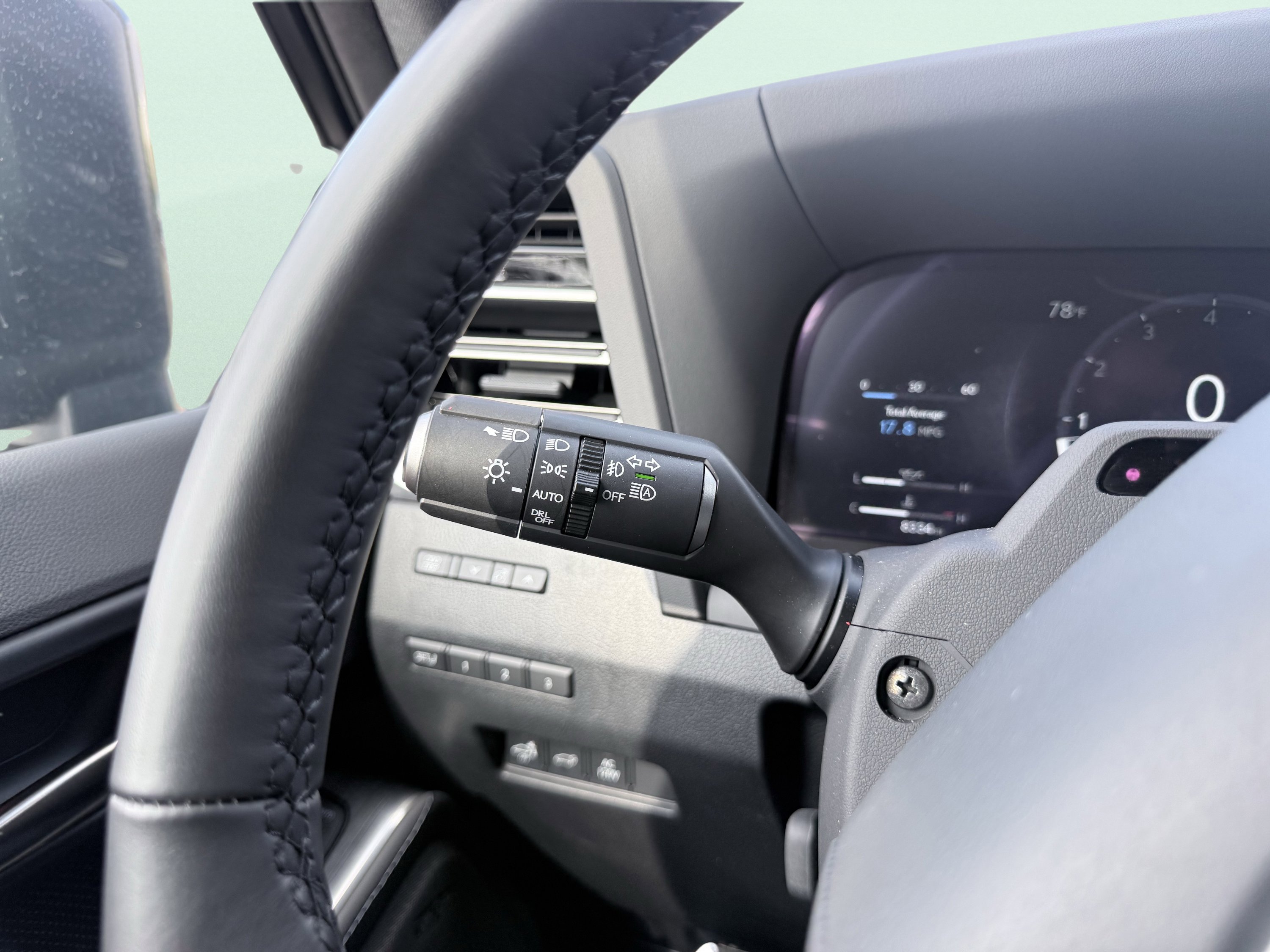 Used 2024 Lexus GX 550 image 53