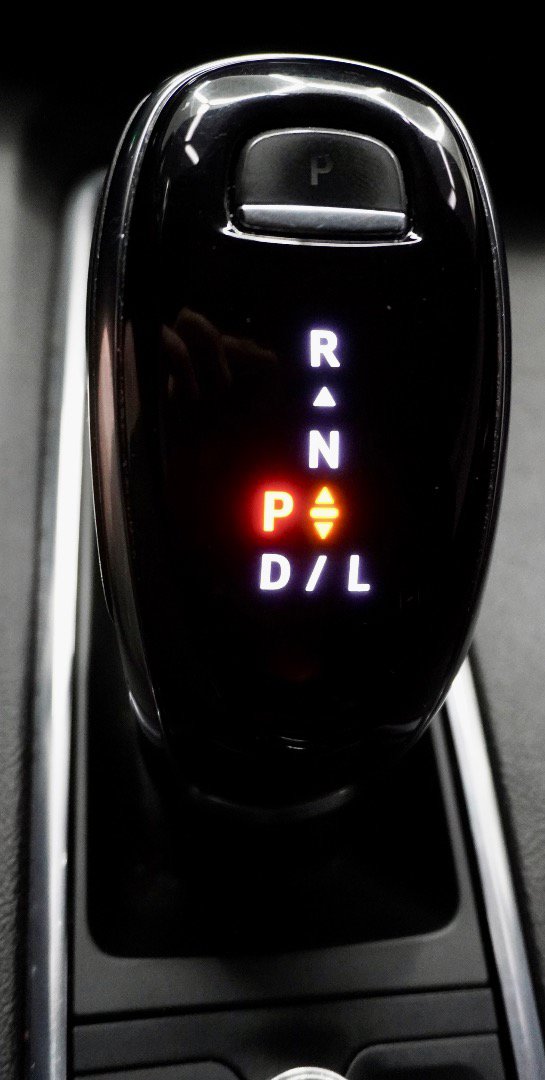 Used 2022 Cadillac Escalade ESV Premium Luxury AWD/4WD image 23