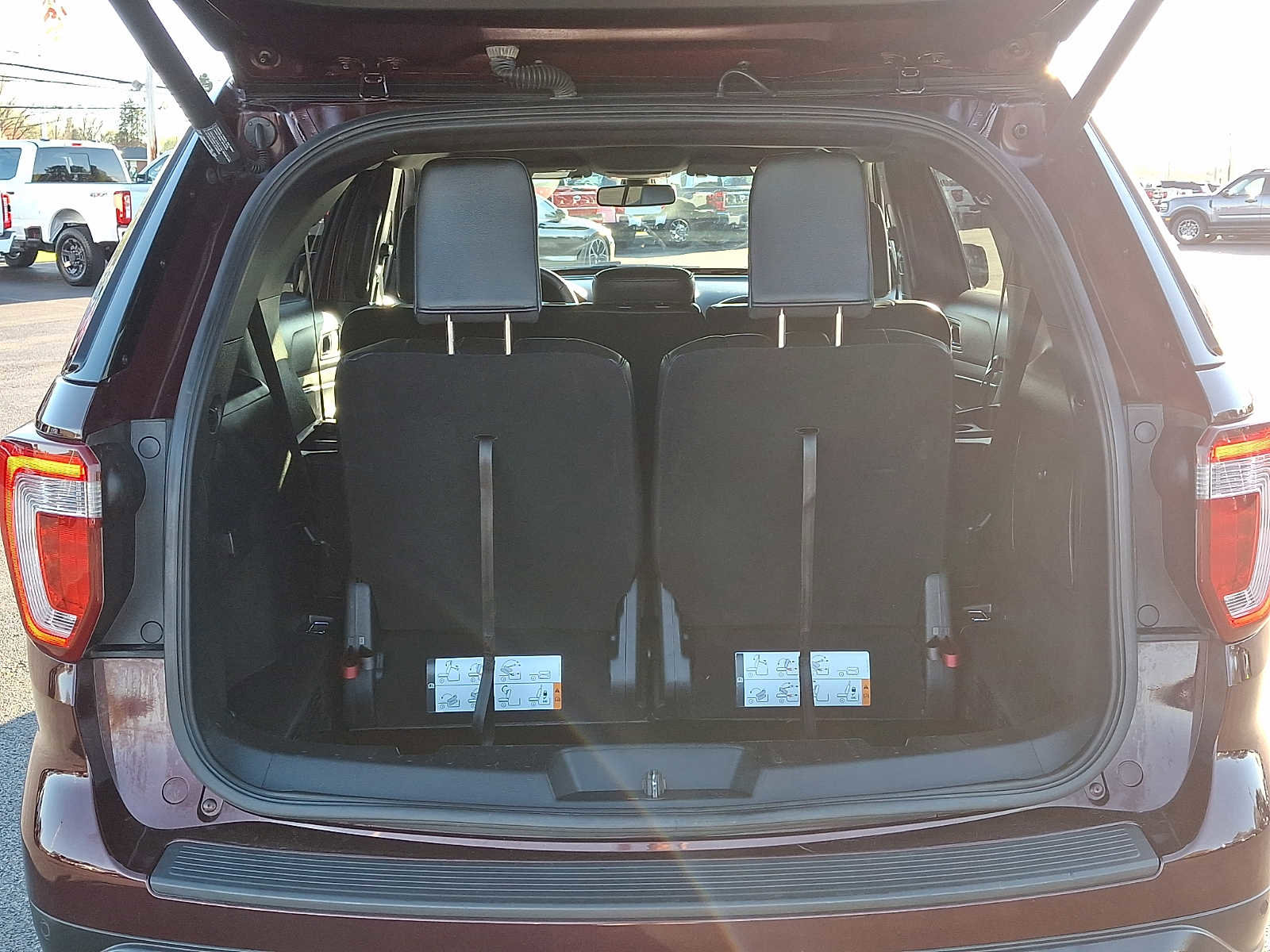 Certified 2019 Ford Explorer XLT w/ Equipment Group 202A AWD/4WD image 29