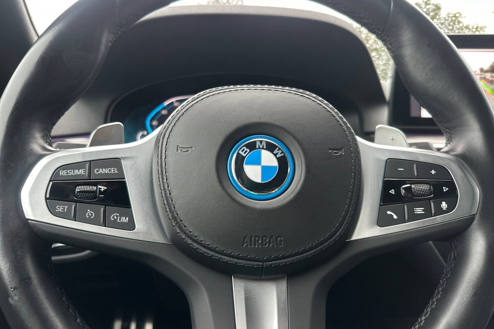 Certified 2023 BMW 530e w/ M Sport Package image 25