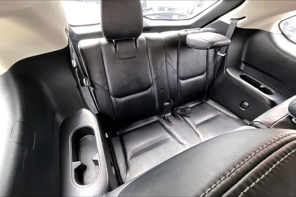 Used 2018 MAZDA CX-9 Touring image 37