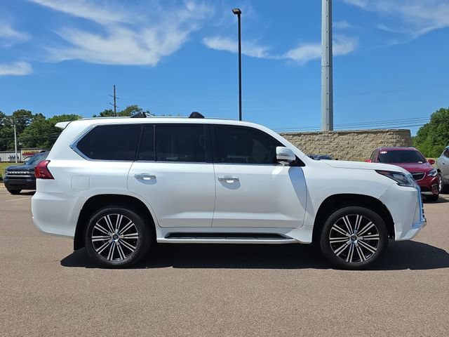Used 2018 Lexus LX 570 4WD w/ Luxury Package image 2