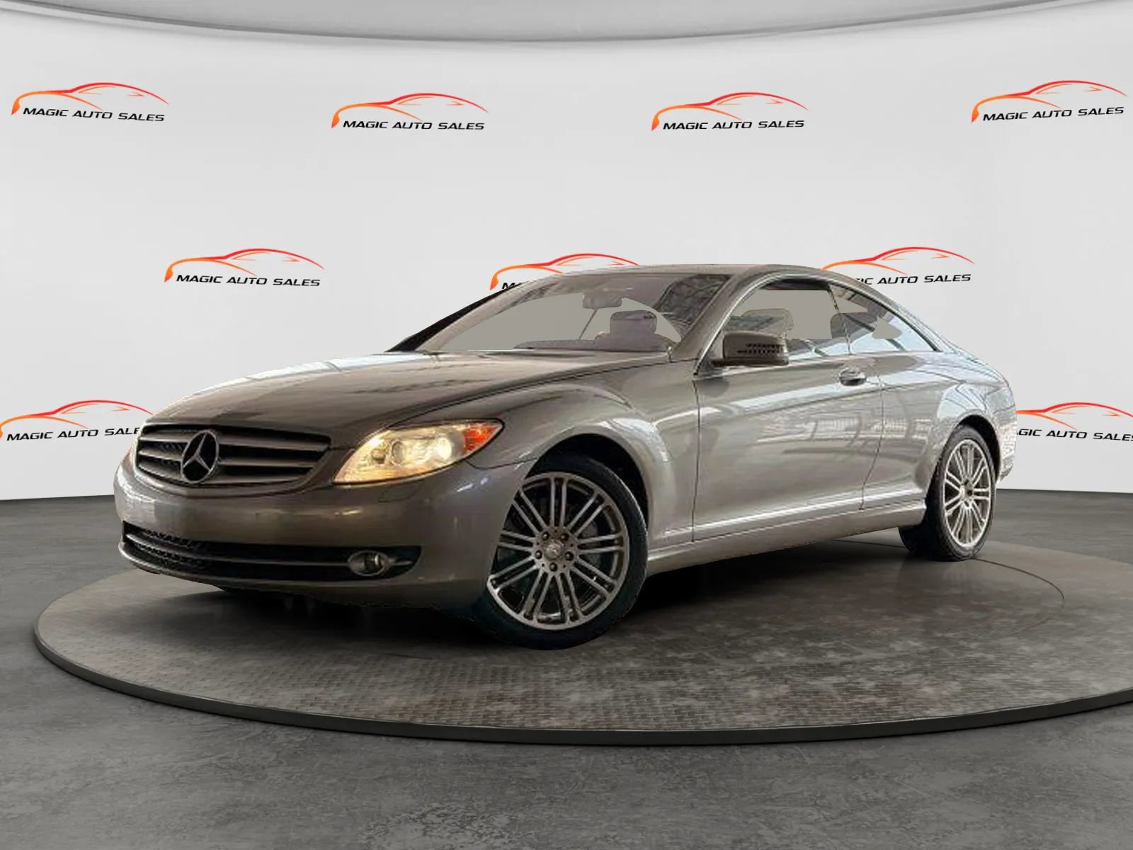 Used 2010 Mercedes-Benz CL 550 4MATIC image 1
