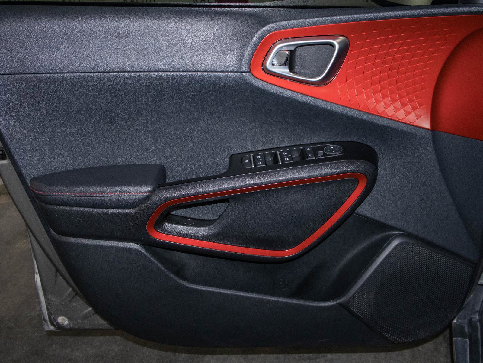 Used 2024 Kia Soul GT-Line image 11