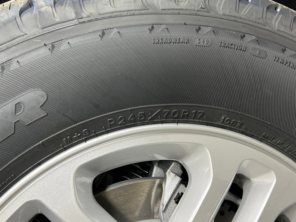 New 2025 Jeep Grand Cherokee Laredo w/ Luxury Tech Group I image 41