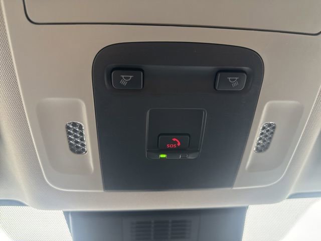 Used 2025 Toyota Camry LE image 33