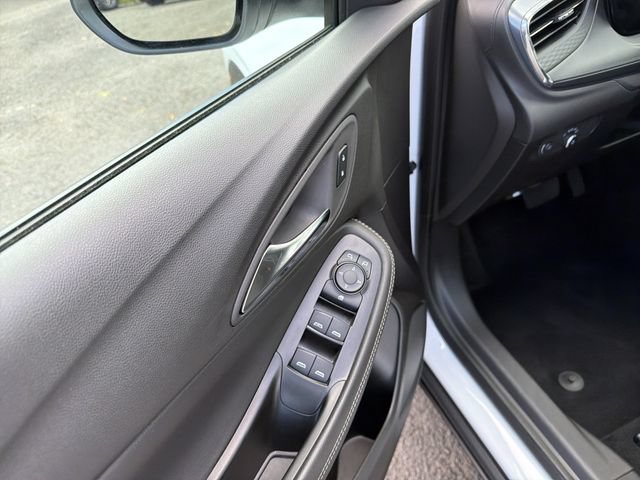 Used 2025 Buick Encore GX Preferred FWD image 18