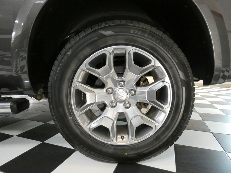 Used 2019 RAM 1500 Laramie AWD/4WD image 9