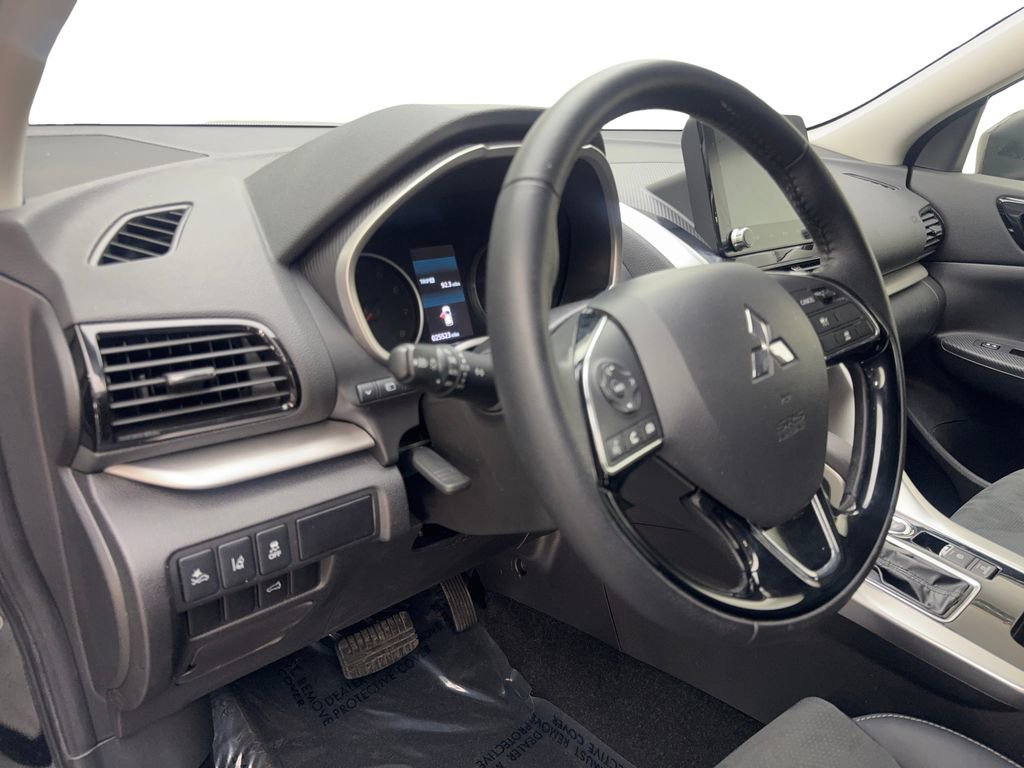 Used 2024 Mitsubishi Eclipse Cross SE image 50