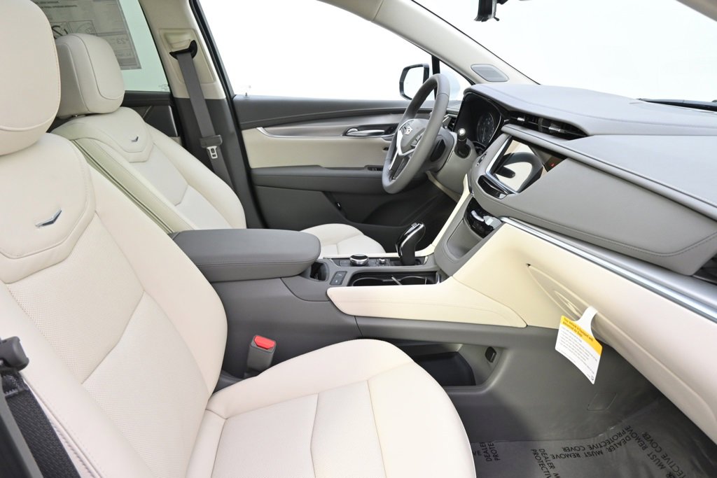 New 2025 Cadillac XT5 Premium Luxury w/ Technology Package image 16