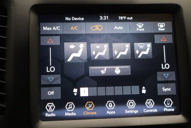 Used 2021 Jeep Cherokee Latitude Lux w/ Comfort/Convenience Group AWD/4WD image 33