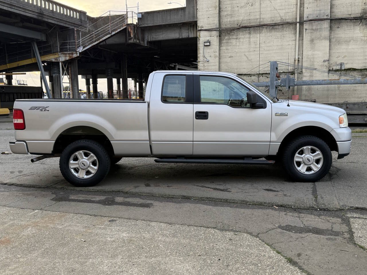Used 2005 Ford F150 STX AWD/4WD image 13