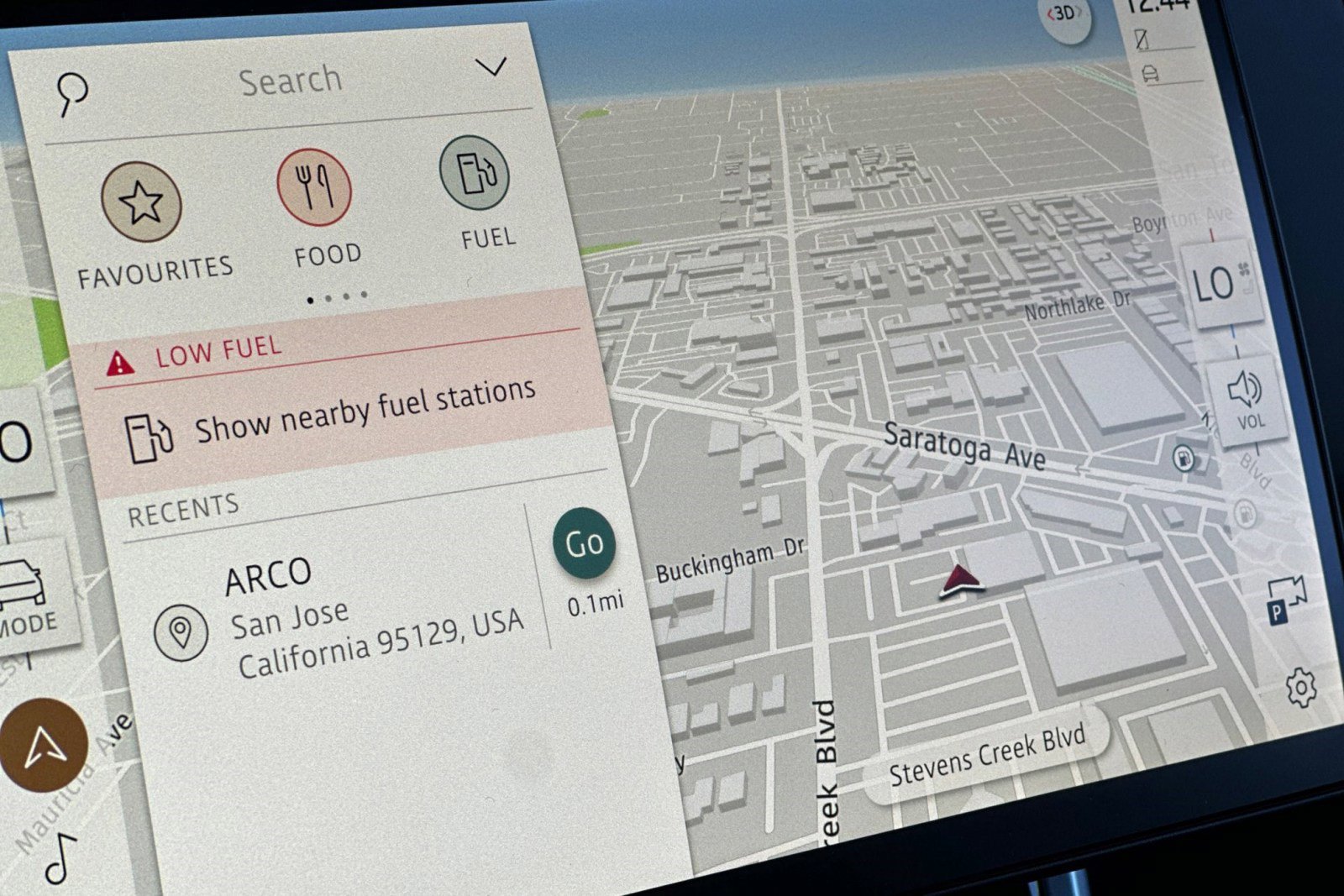 New 2026 Land Rover Range Rover Long Wheelbase SE image 18