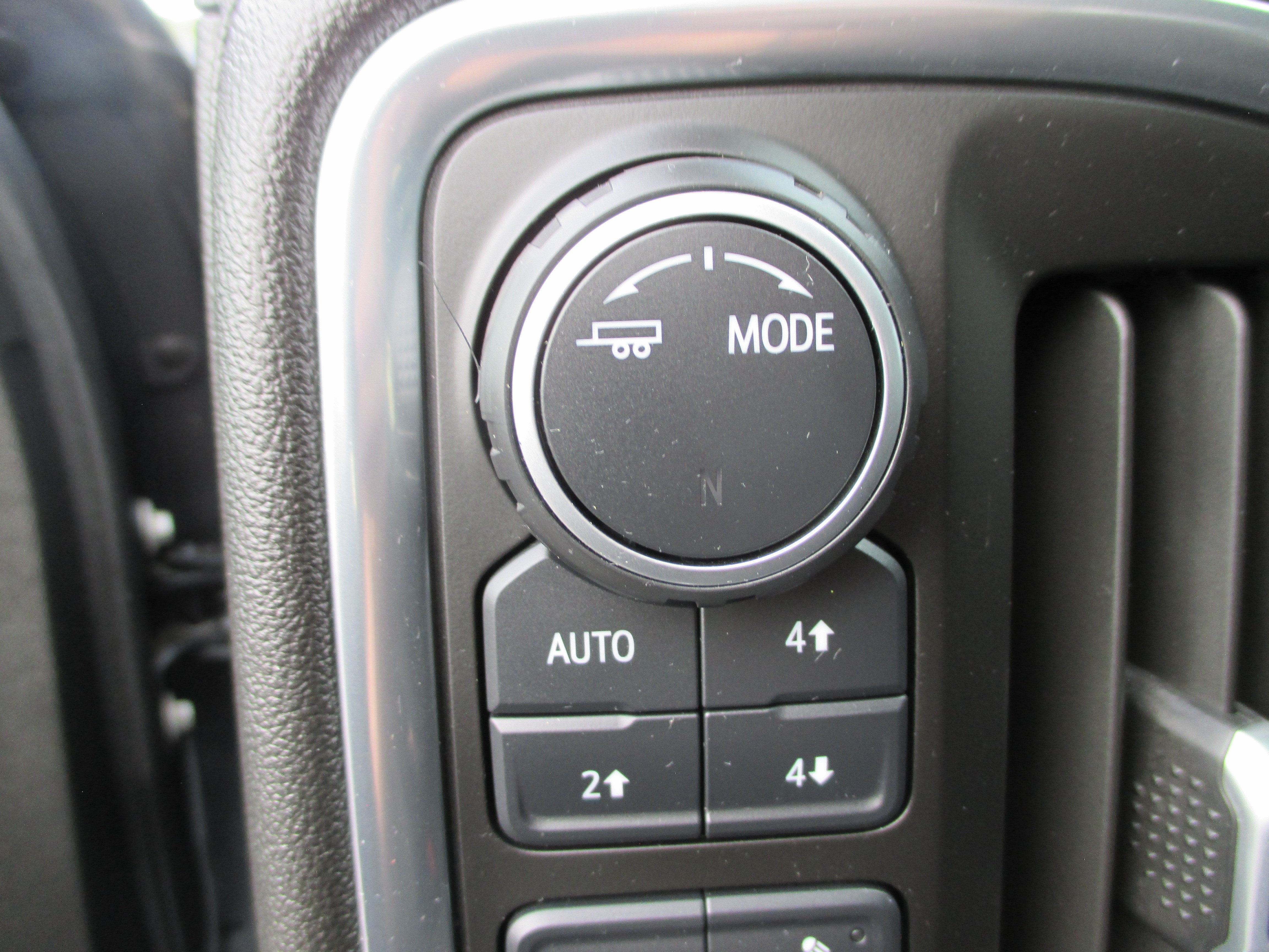 Used 2021 Chevrolet Silverado 1500 LT Trail Boss w/ Bed Protection Package AWD/4WD image 14