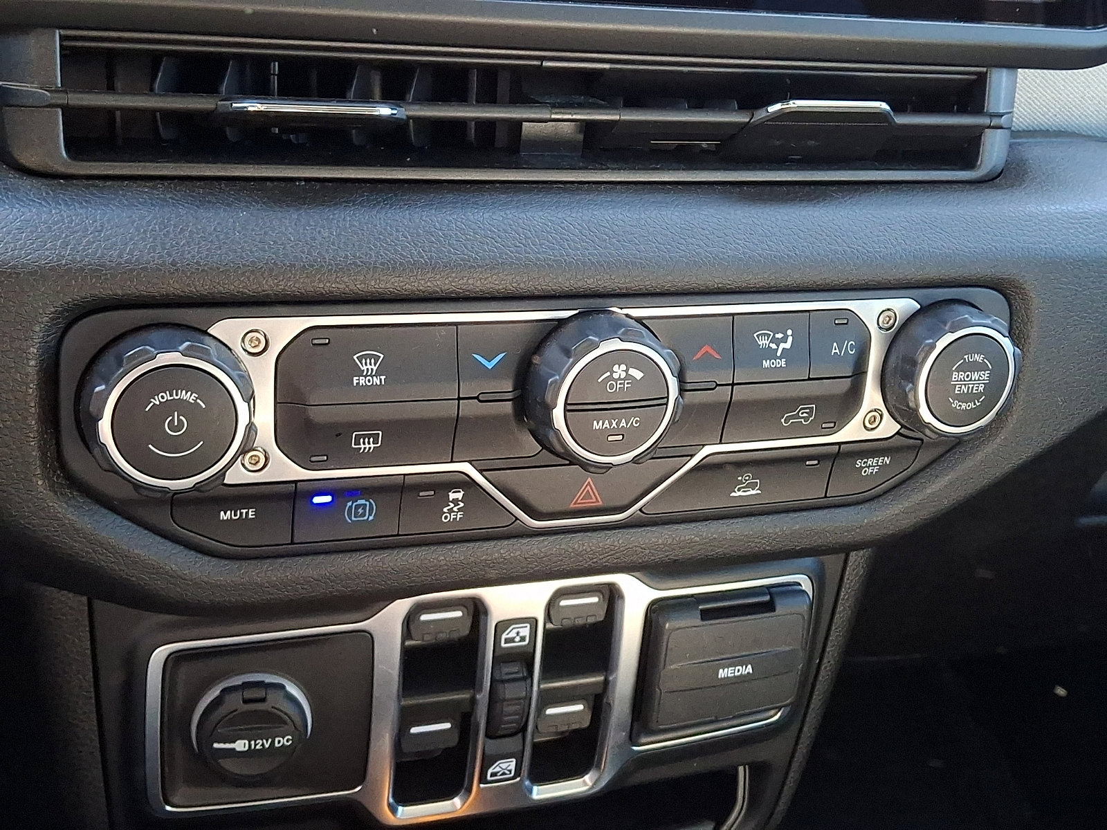 Used 2025 Jeep Wrangler Unlimited Sport S 4xe image 17