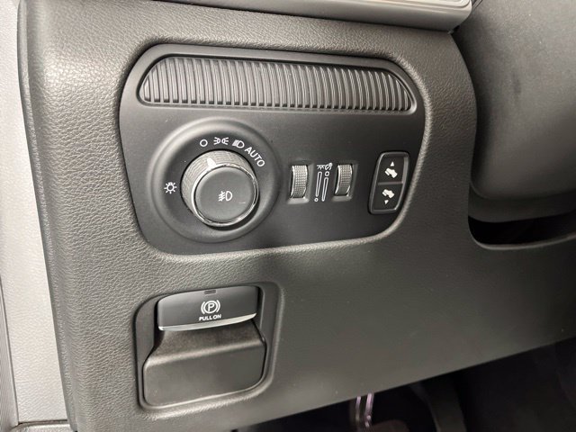 Used 2023 Jeep Wagoneer Series II w/ Premium Group I AWD/4WD image 31