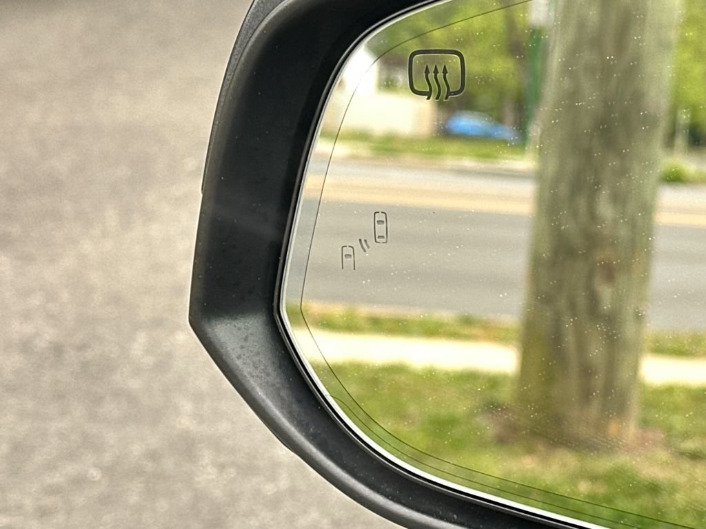 Used 2025 Toyota Sienna Platinum AWD/4WD image 24