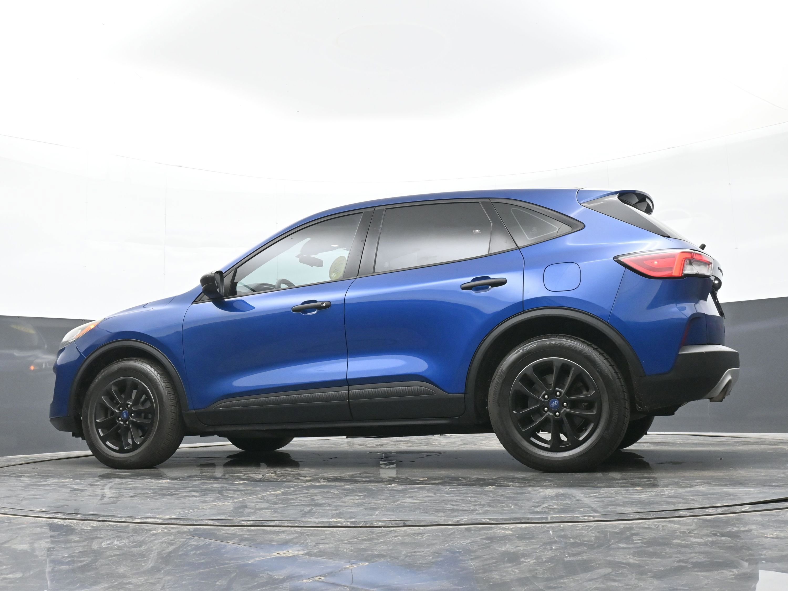 Used 2022 Ford Escape S image 39