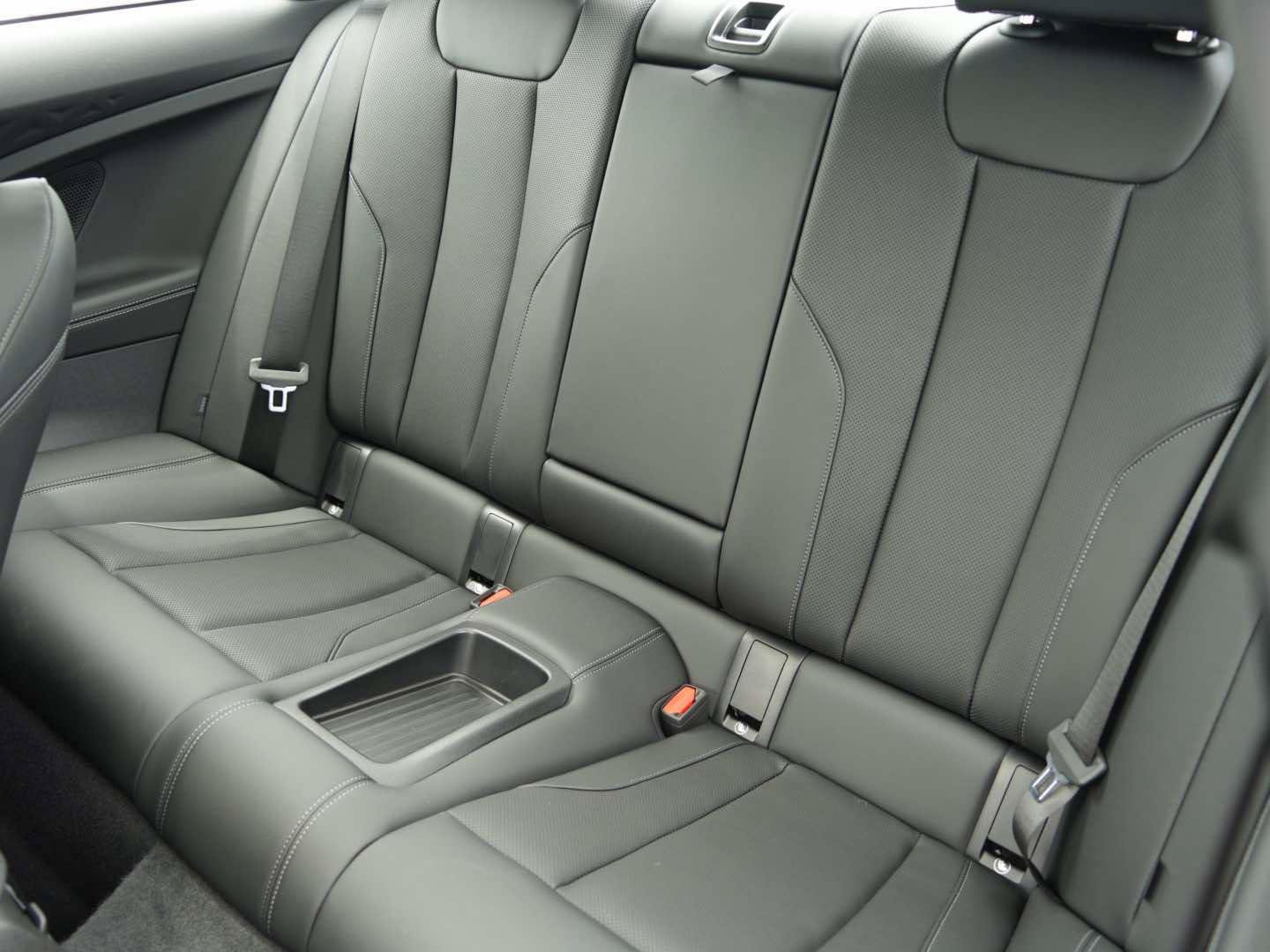 Used 2025 BMW M240i Coupe RWD image 11