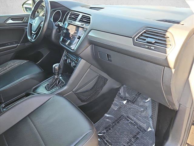 Used 2020 Volkswagen Tiguan SE w/ Panoramic Sunroof Package FWD image 23