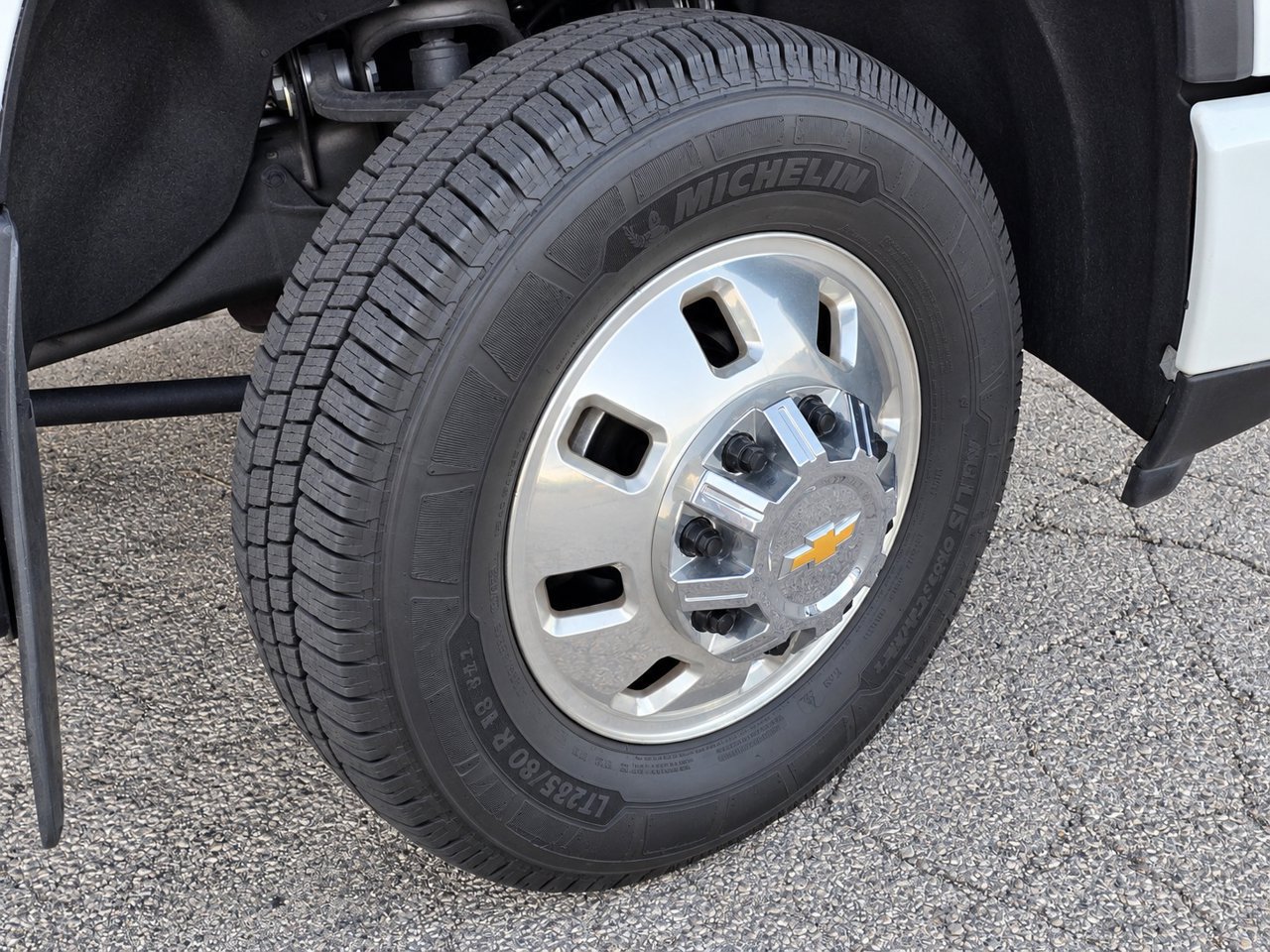 Certified 2024 Chevrolet Silverado 3500 High Country w/ High Country Premium Package AWD/4WD image 12