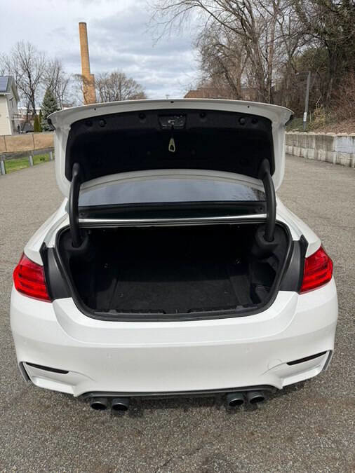 Used 2015 BMW M4 Coupe image 13