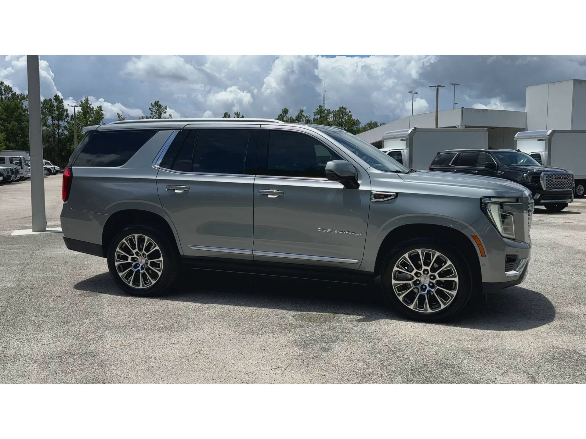 Certified 2026 GMC Yukon Denali w/ Sun & Power Step Package AWD/4WD image 2