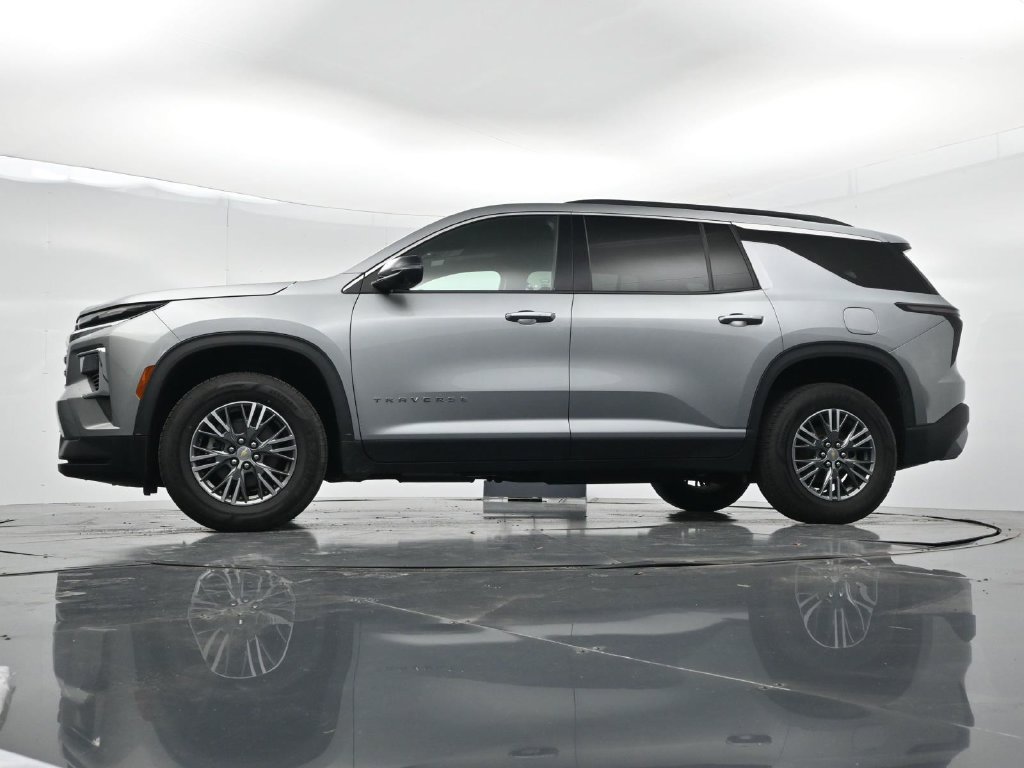Used 2024 Chevrolet Traverse LT FWD image 26