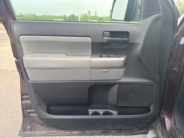 Used 2015 Toyota Sequoia SR5 RWD image 13