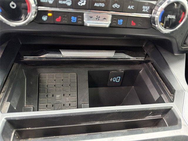 Used 2024 Ford F250 Lariat image 23