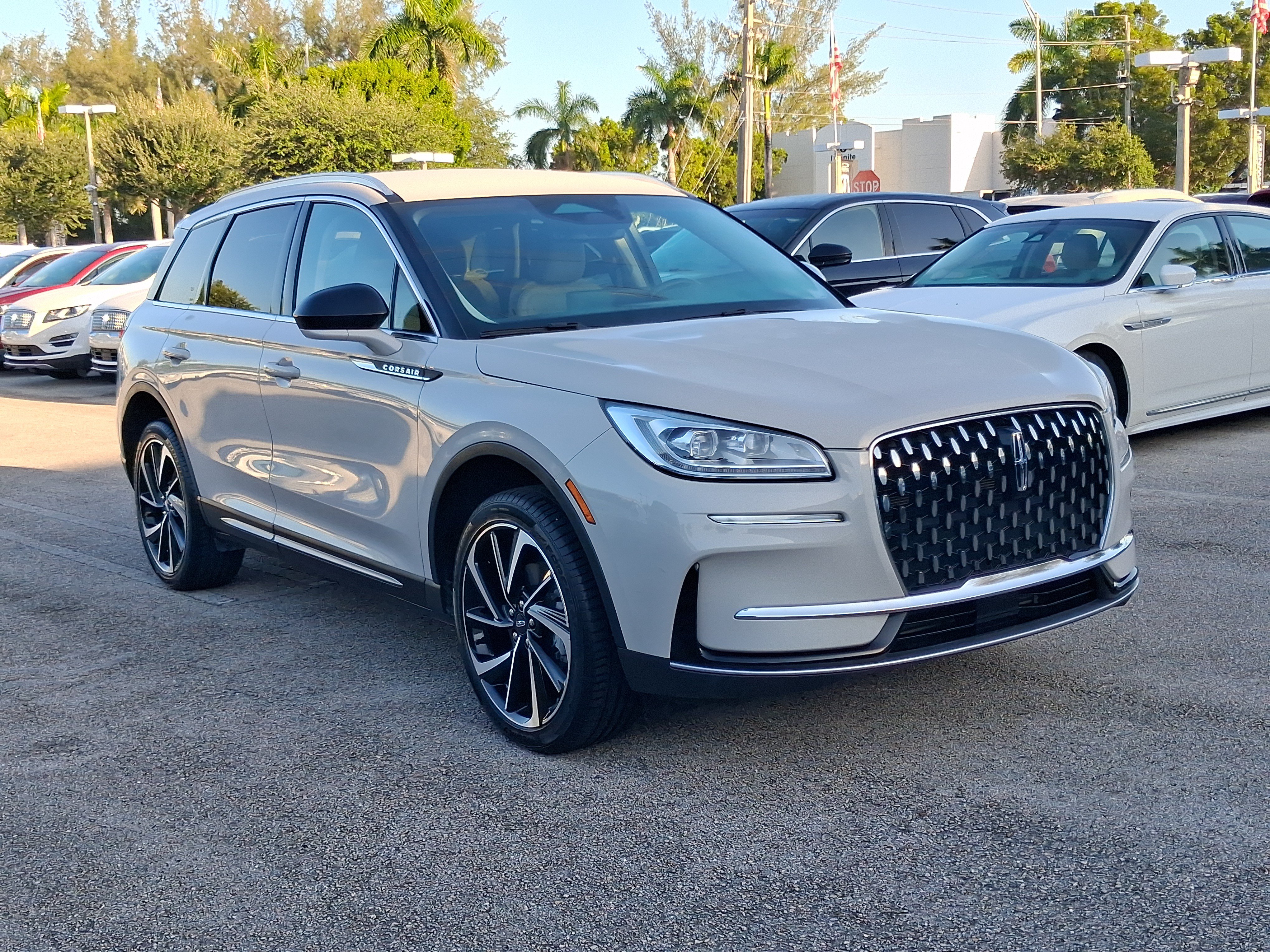 Certified 2023 Lincoln Corsair Reserve FWD image 21