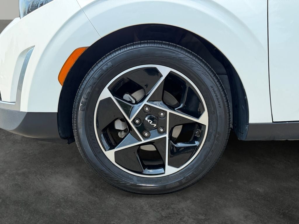 Used 2023 Kia Soul EX FWD image 4