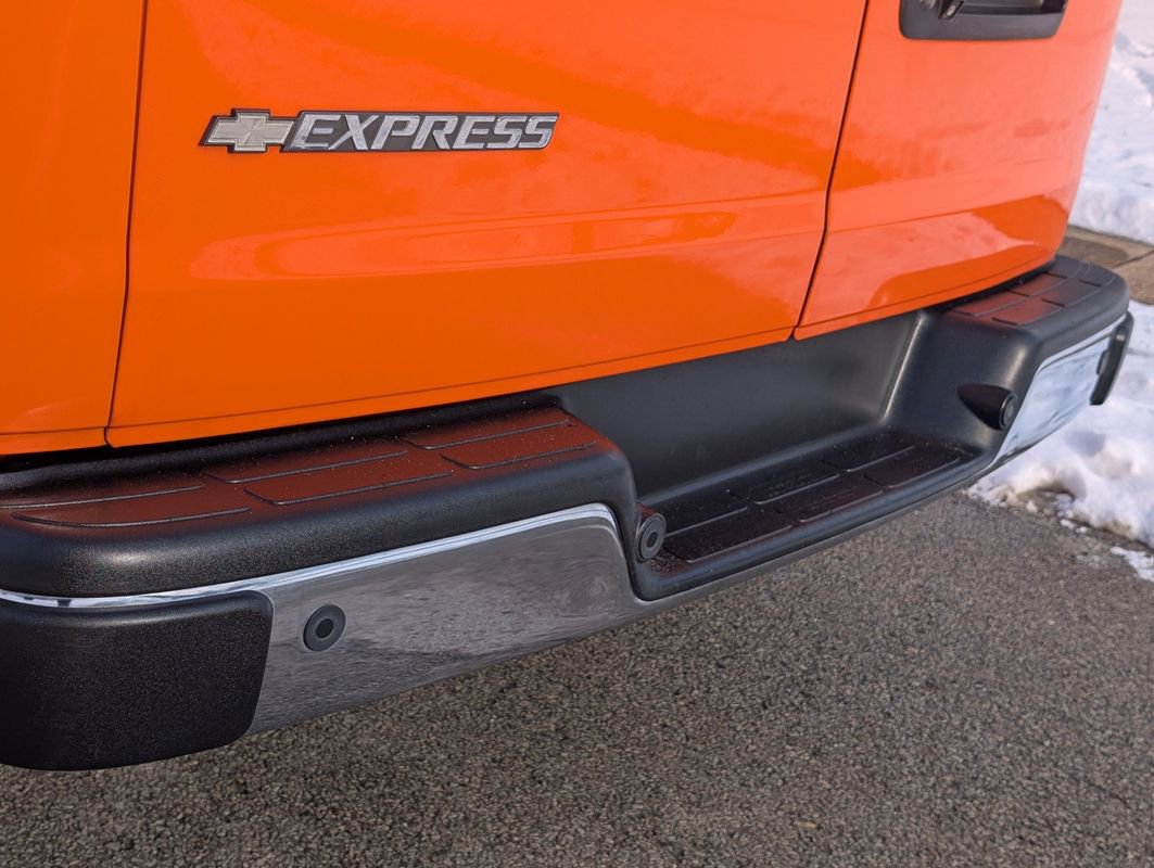 Used 2020 Chevrolet Express 2500 w/ Driver Convenience Package image 28