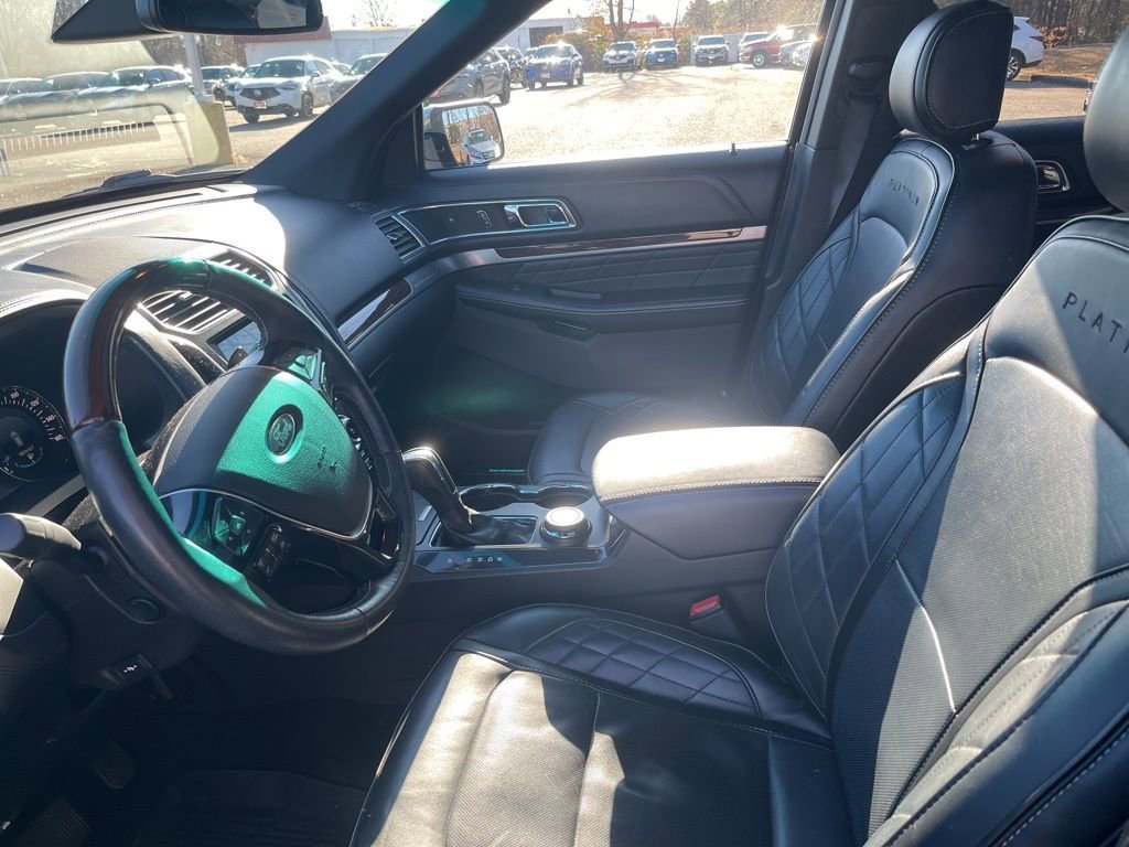 Used 2017 Ford Explorer Platinum image 15