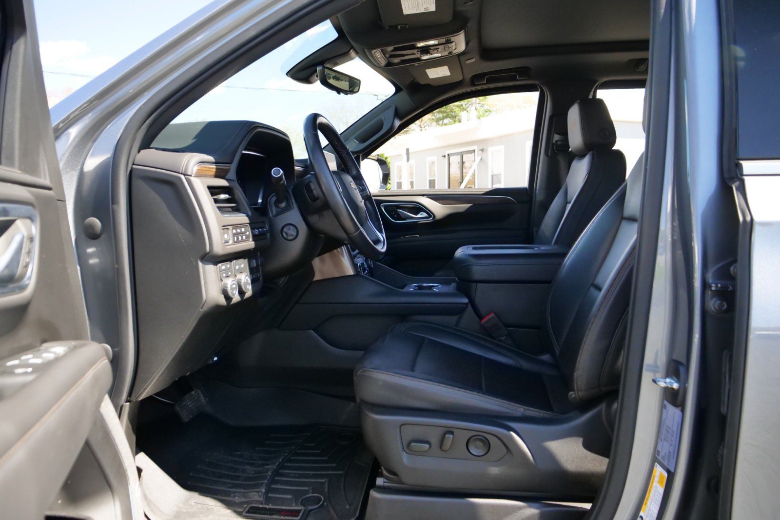 Used 2022 Chevrolet Tahoe High Country AWD/4WD image 26