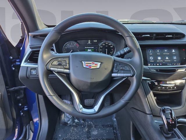 Used 2025 Cadillac XT6 Luxury image 13