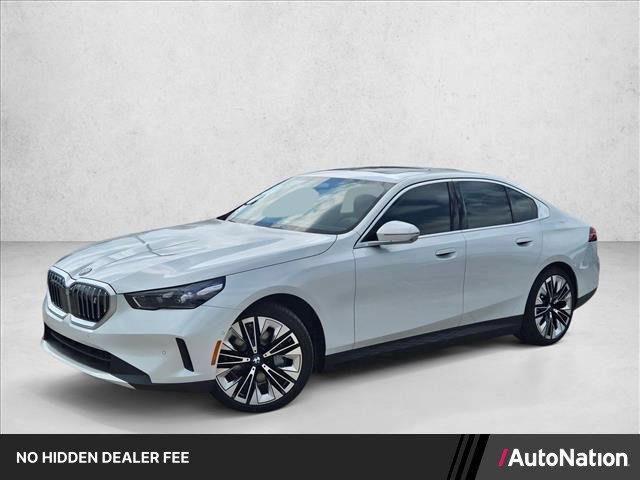 New 2026 BMW i5 eDrive40 w/ Premium Package AWD/4WD image 1